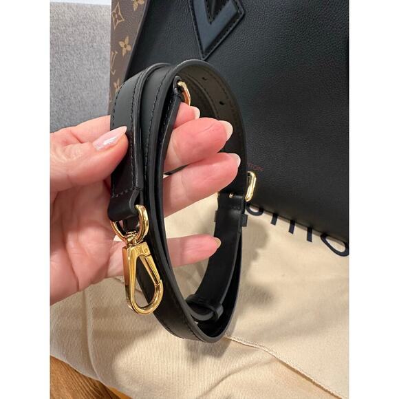 Louis Vuitton On My Side MM Noir Bag - Picture 16 of 16